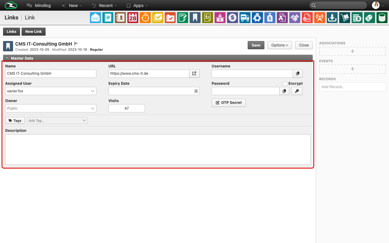 Link detail view showing the URL, visit counter, and optional fields for username, password, and OTP secret